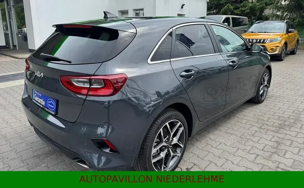 Gebraucht Kia Ceed 140 PS (102 kW) 2025 Grau Kleinwagen