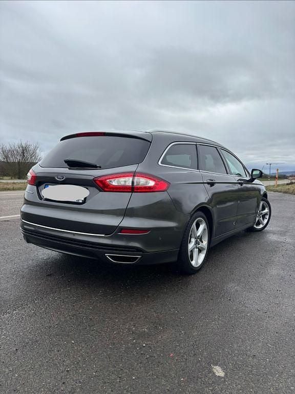 Gebraucht Ford Mondeo Titanium 179 PS (131 kW) 2017 Grau Limousine