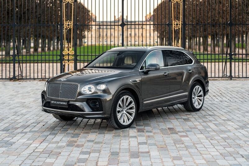 Braun Gebraucht 2023 Bentley Bentayga SUV | 234.500 € (Etwas zu teuer) - Bild 1/4