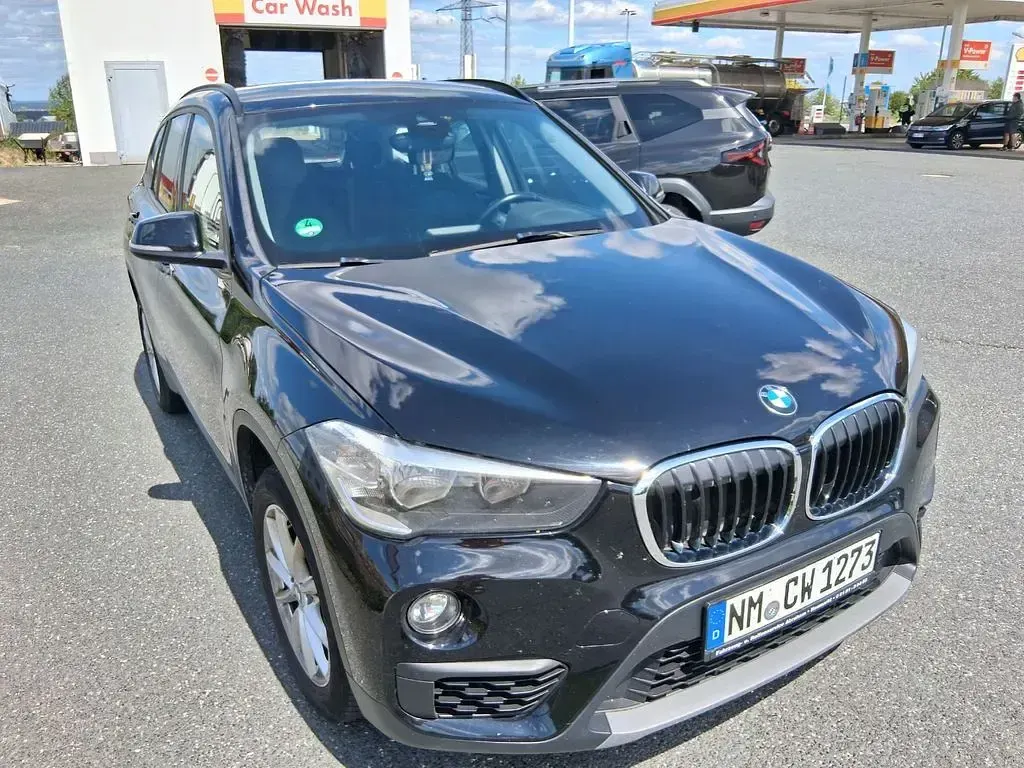 Gebraucht BMW X1 140 PS (102 kW) 2019 Schwarz SUV