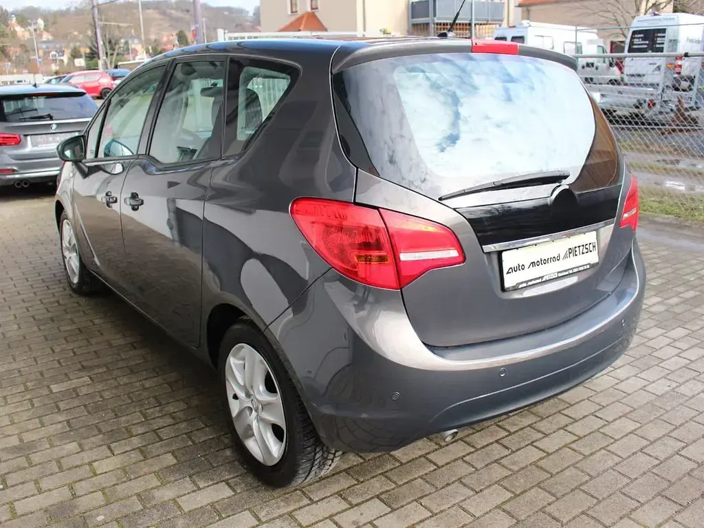 Second-hand Opel Meriva Active 120 CP (88 kW) 2013 Gri Monovolum