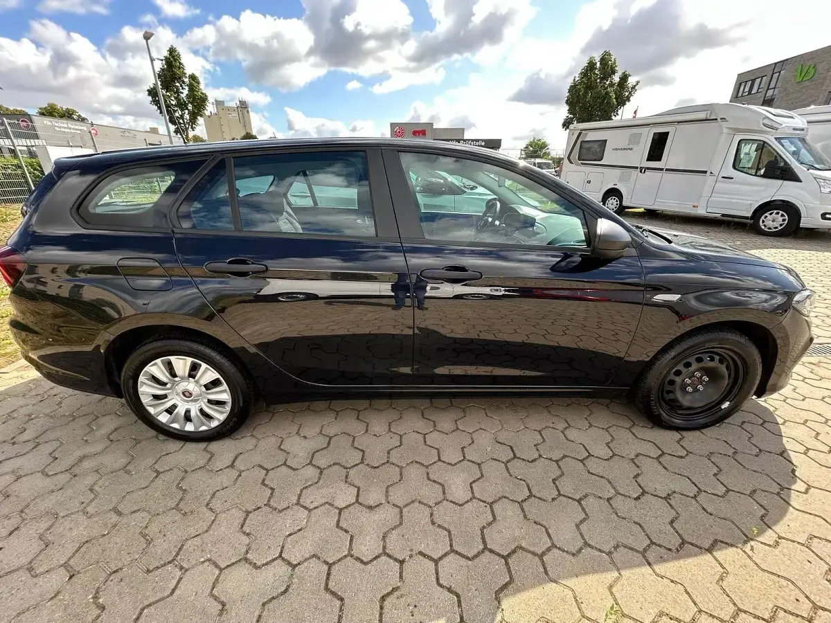 Gebraucht Fiat Tipo Life 131 PS (96 kW) 2024 Schwarz Kombi
