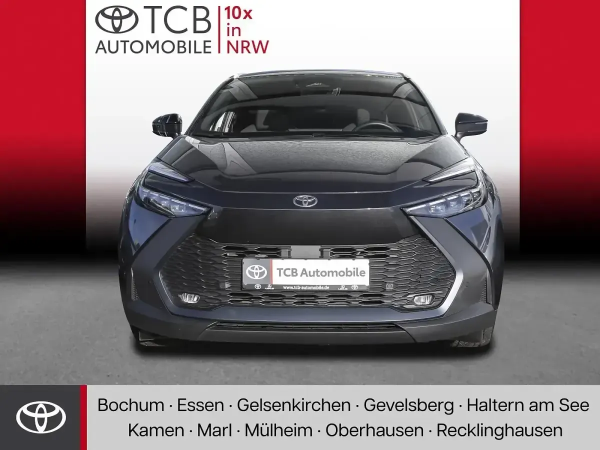 Gebraucht Toyota C-HR Team 140 PS (102 kW) 2024 Grey metallic / black SUV