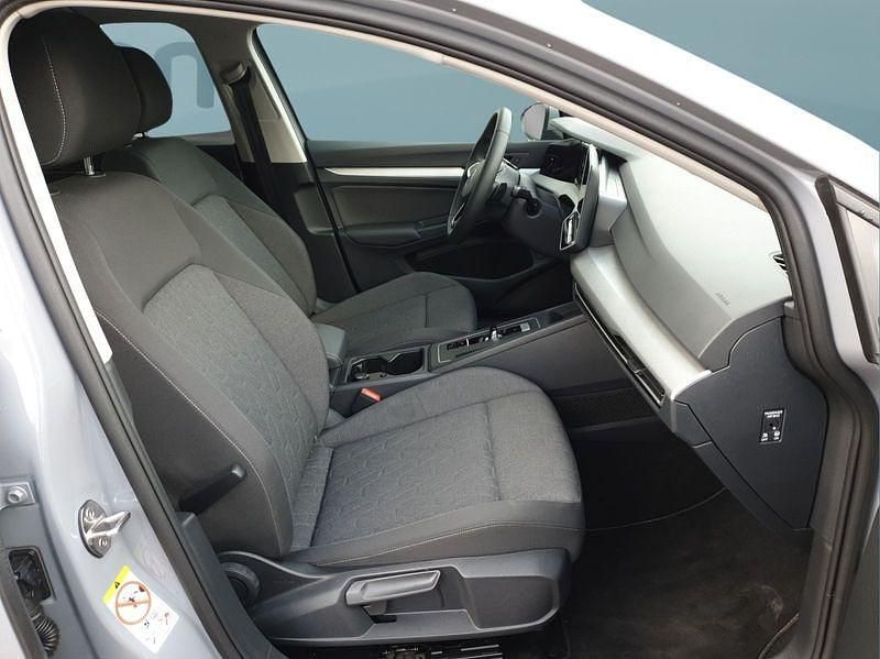 Gebraucht VW Golf VIII 116 PS (85 kW) 2025 Grau Kleinwagen