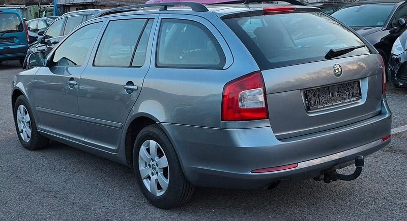 Usado Skoda Octavia 2013 Azul Carrinha