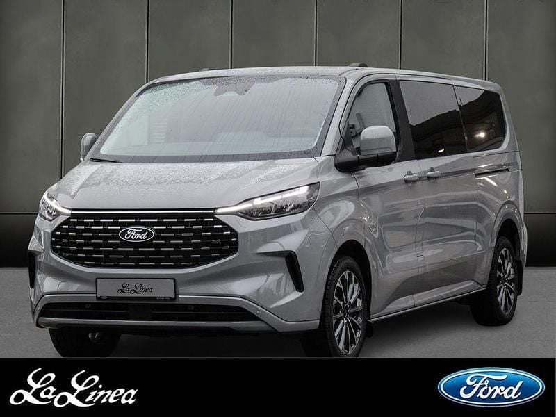 Grau Neu 2026 Ford Tourneo Titanium Van / Kleinbus | 64.000 € (Teuer) - Bild 1/4