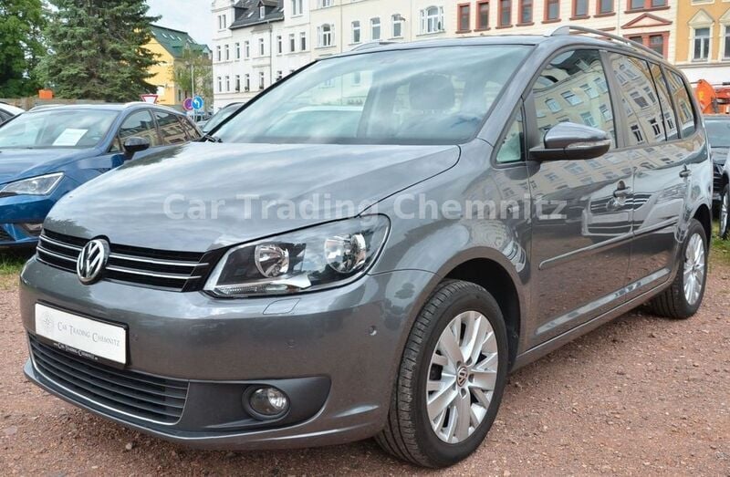 Grau Gebraucht 2013 VW Touran Life Van / Kleinbus | 12.999 € (Fairer Preis) - Bild 1/4