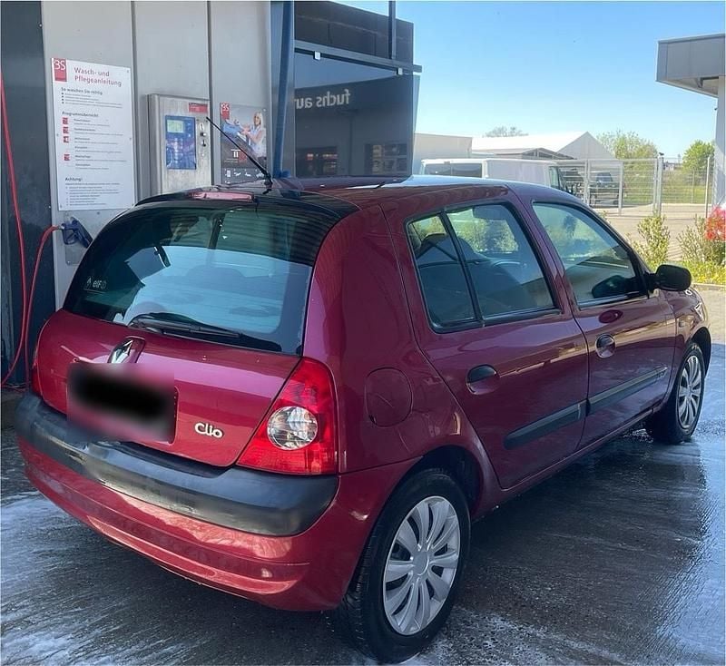Usata Renault Clio II 75 CV (55 kW) 2003 Rosso Utilitaria