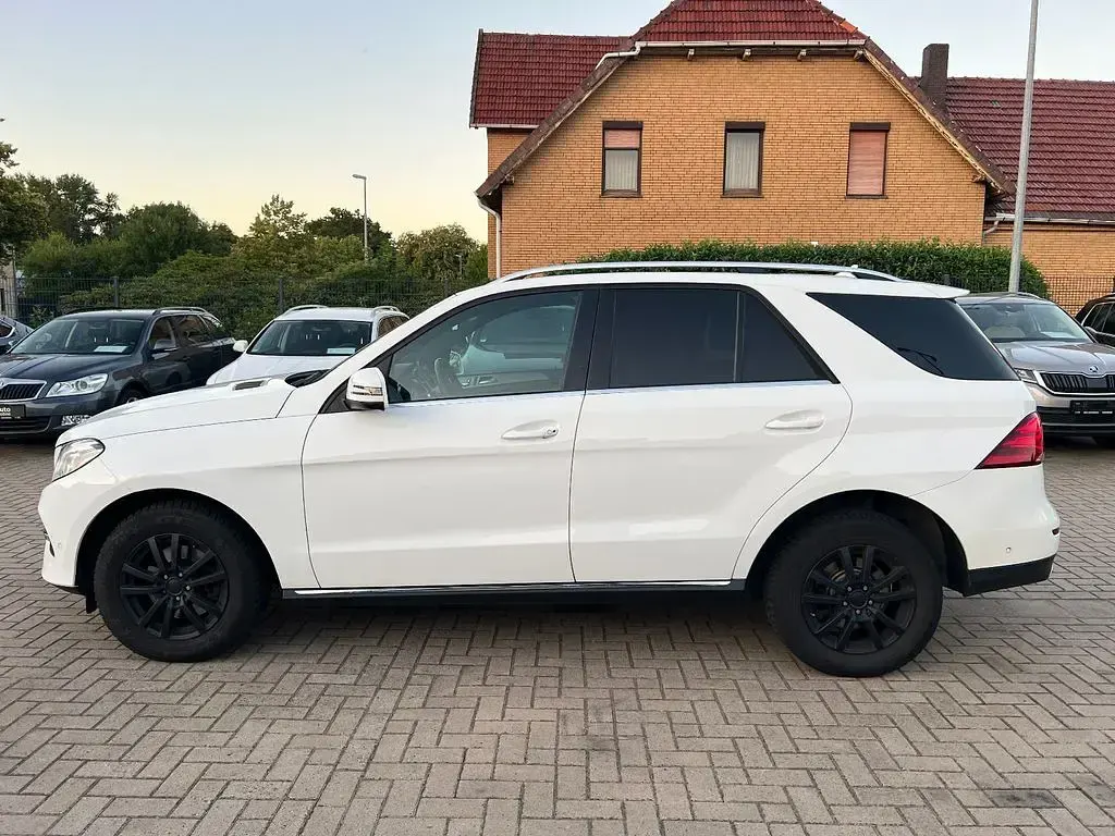 Gebraucht Mercedes GLE250 204 PS (150 kW) 2017 Weiß SUV