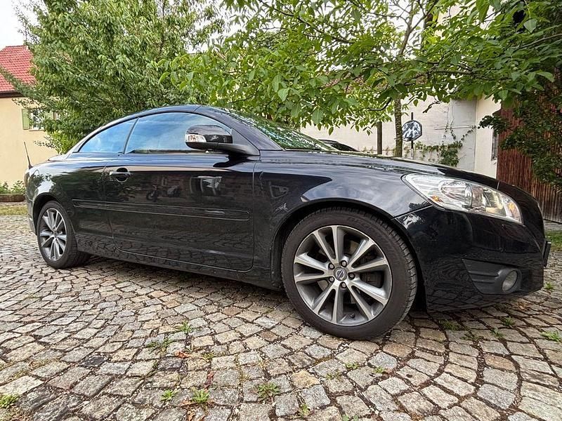 Schwarz Gebraucht 2011 Volvo C70 Summum Cabrio | 12.699 € (Teuer) - Bild 1/4
