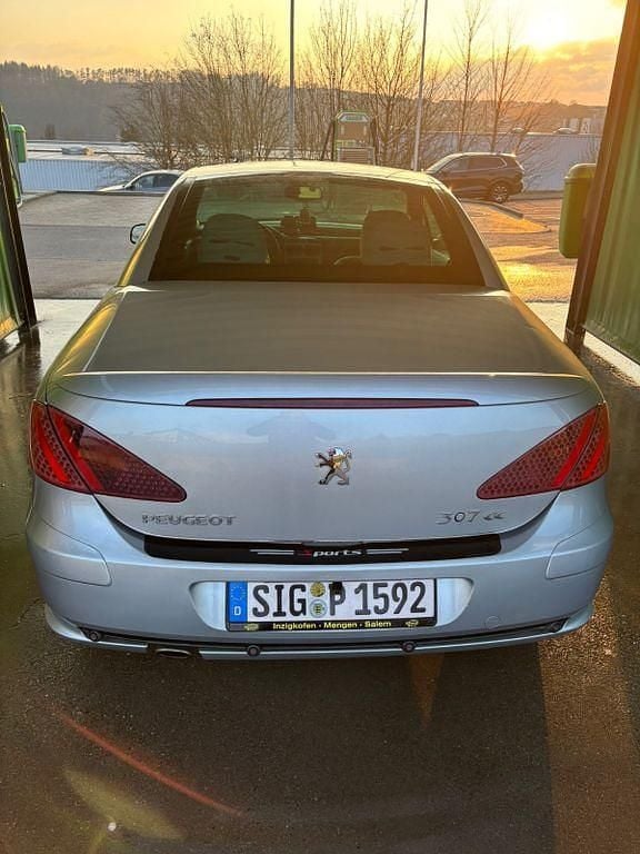 Gebraucht Peugeot 307 CC 109 PS (80 kW) 2007 Silber Cabrio