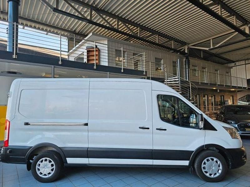Gebraucht Ford Transit 170 PS (125 kW) 2020 Frozen white Van
