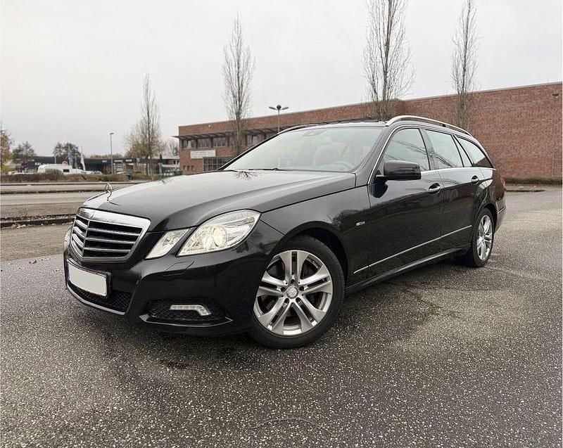 Gebraucht Mercedes E350 231 PS (169 kW) 2010 Schwarz Kombi
