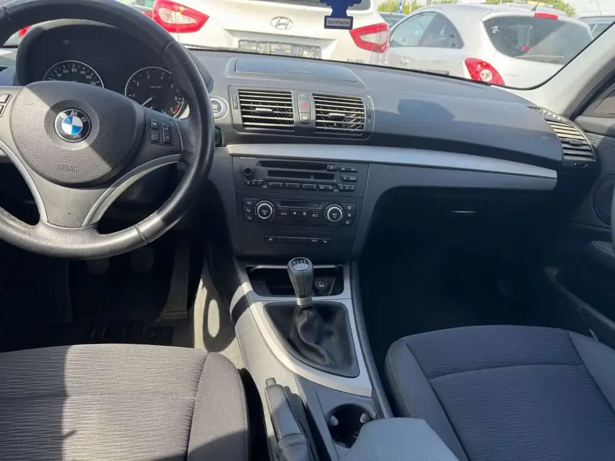 Gebraucht BMW 118 143 PS (105 kW) 2008 Schwarz Kleinwagen