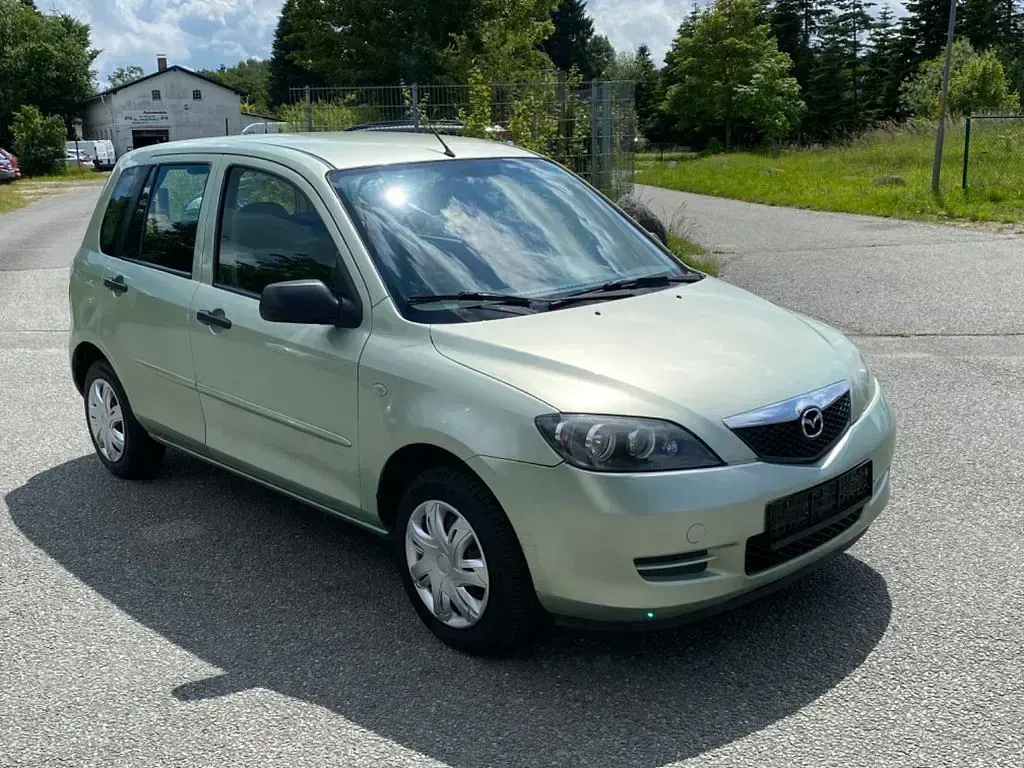 Gebraucht Mazda 2 Comfort 75 PS (55 kW) 2007 Grün Kleinwagen