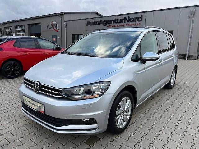 Silber Gebraucht 2021 VW Touran Comfortline Van / Kleinbus | 23.450 € (Guter Preis) - Bild 1/4