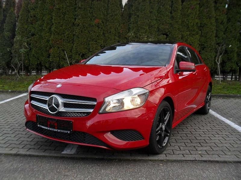 Rot Gebraucht 2014 Mercedes A250 AMG line Limousine | 17.900 € (Guter Preis) - Bild 1/4