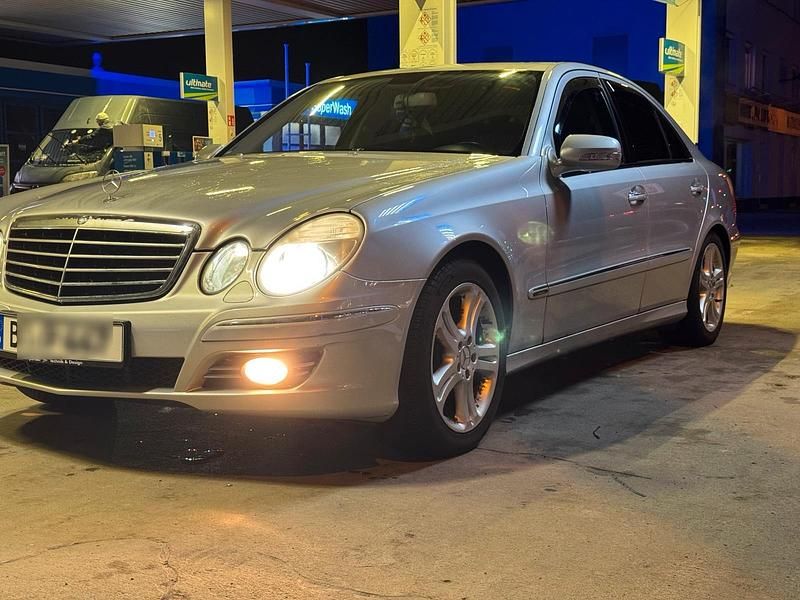 Gebraucht Mercedes E280 Avantgarde 231 PS (169 kW) 2006 Silber Limousine