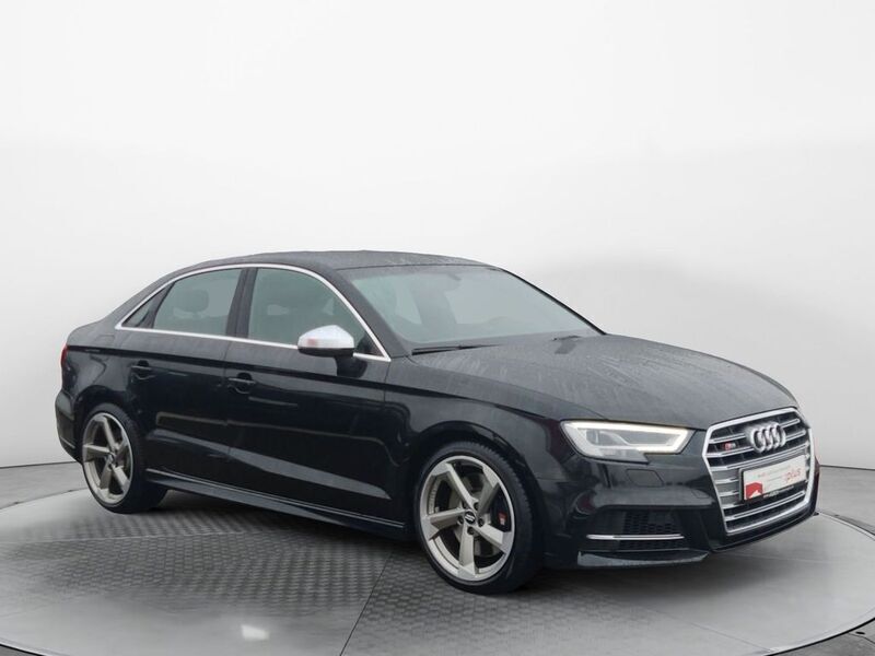 Gebraucht Audi S3 Advanced 311 PS (228 kW) 2018 Mythosschwarz metallic Limousine