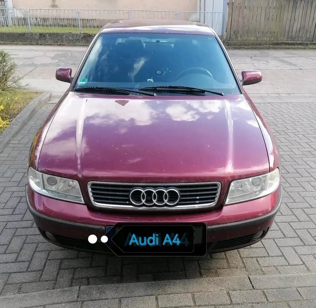 Gebraucht Audi A4 105 PS (77 kW) 2000 Rot Limousine