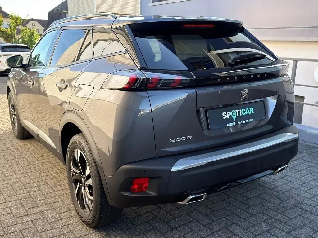 Gebraucht Peugeot 2008 Allure 131 PS (96 kW) 2023 Grau SUV
