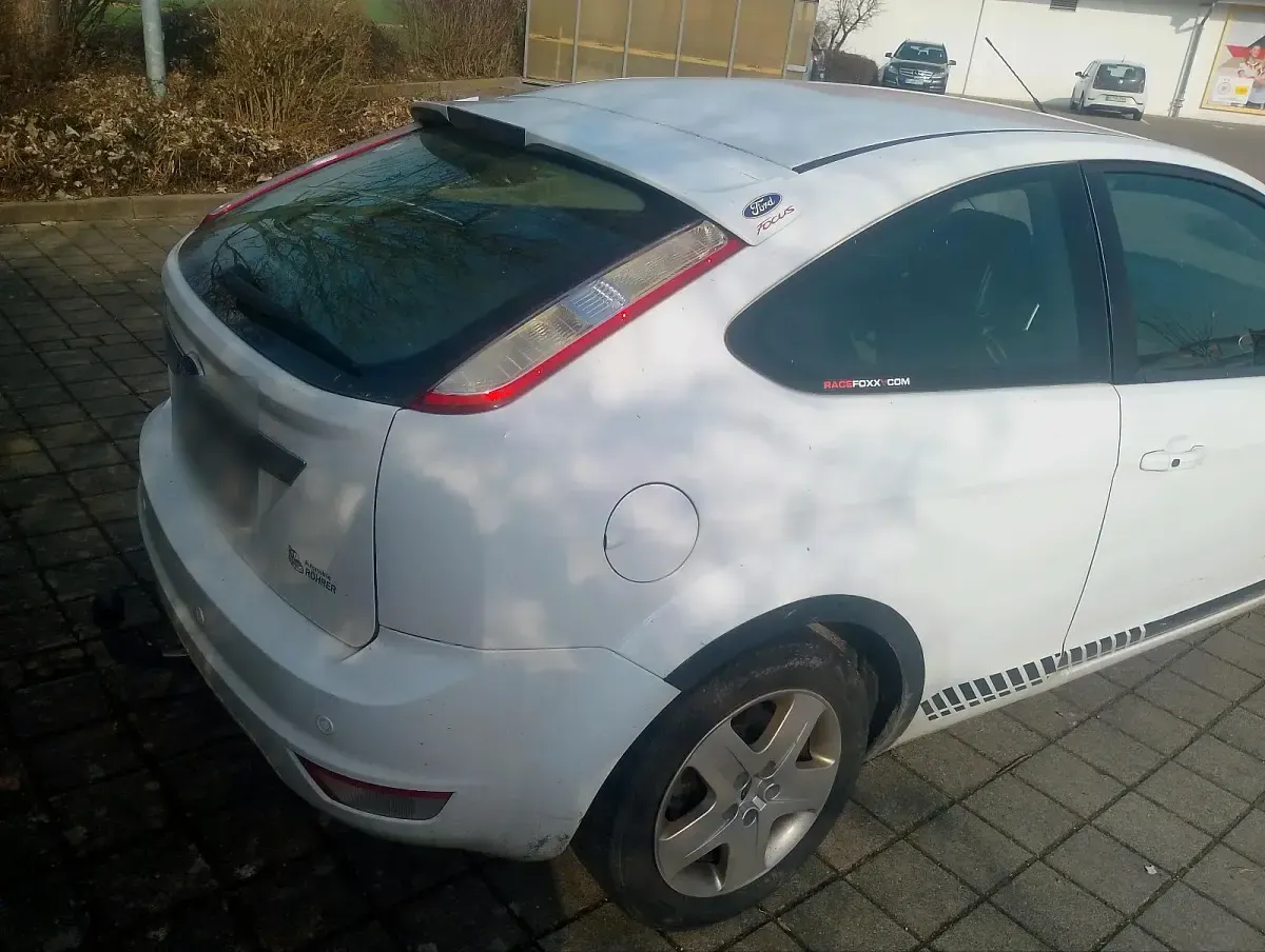 Gebraucht Ford Focus 143 PS (105 kW) 2009 Weiß Kleinwagen