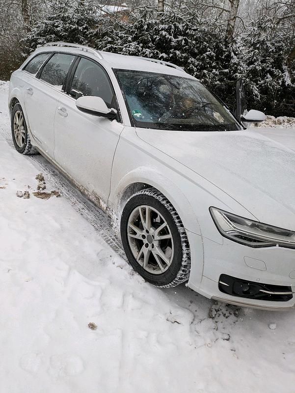 Weiß Gebraucht 2018 Audi A6 Allroad Kombi | 24.999 € (Etwas zu teuer) - Bild 1/4