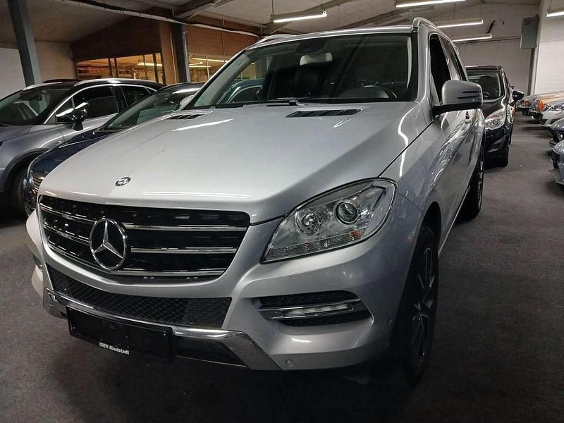 Second-hand Mercedes ML250 204 CP (150 kW) 2012 Argintiu SUV