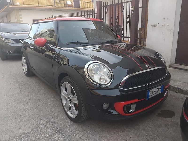 Gebraucht Mini Cooper D 111 PS (81 kW) 2014 Schwarz Kleinwagen
