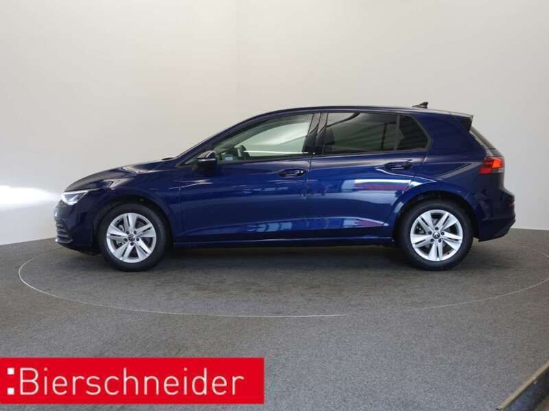 Gebraucht VW Golf VIII Pro 131 PS (96 kW) 2023 Blau Limousine