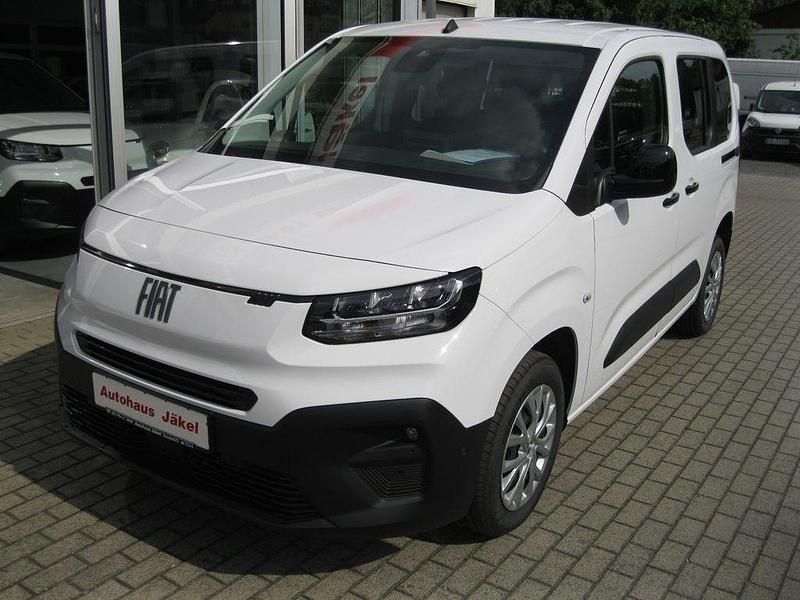 Weiß Neu 2025 Fiat Doblò Van / Kleinbus | 25.900 € (Etwas zu teuer) - Bild 1/4