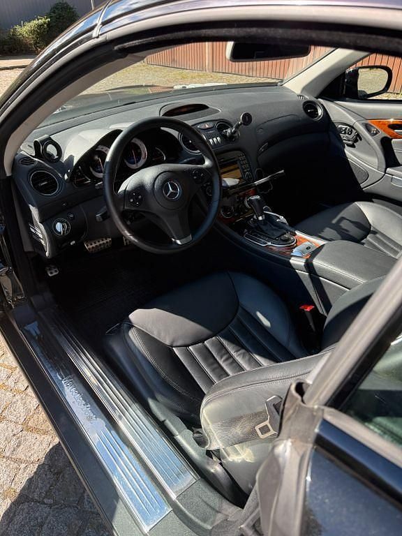 Schwarz Gebraucht 2008 Mercedes SL350 Cabrio | 22.699 € - Bild 1/4
