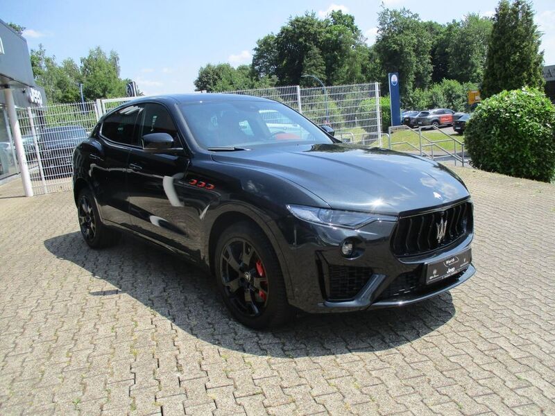 Gebraucht Maserati Levante 349 PS (256 kW) 2022 Schwarz SUV