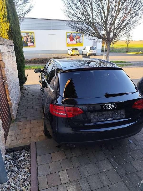 Gebraucht Audi A4 Ambiente 143 PS (105 kW) 2011 Schwarz Kombi