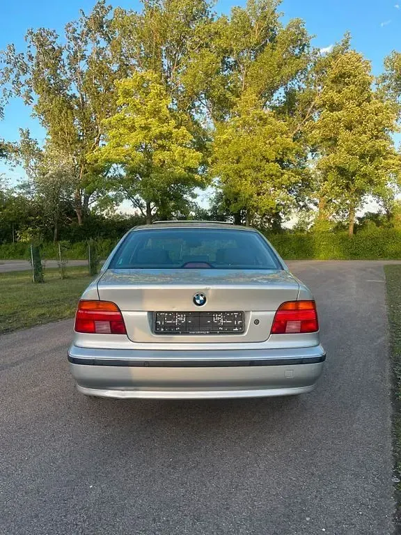 Gebraucht BMW 520 150 PS (110 kW) 2000 Silber Limousine