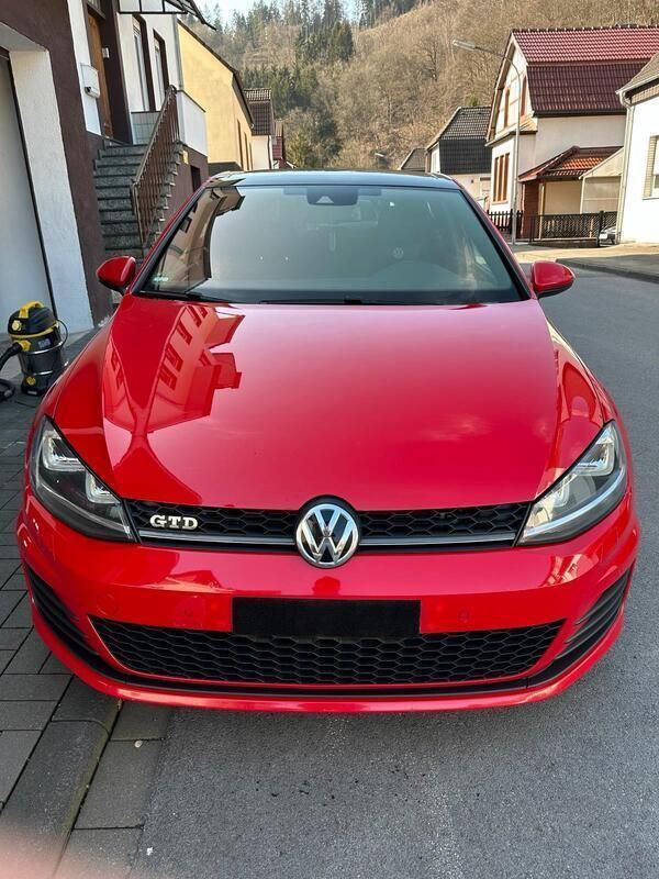 Rot Gebraucht 2016 VW Golf VII GTD Limousine | 12.999 € (Fairer Preis) - Bild 1/4