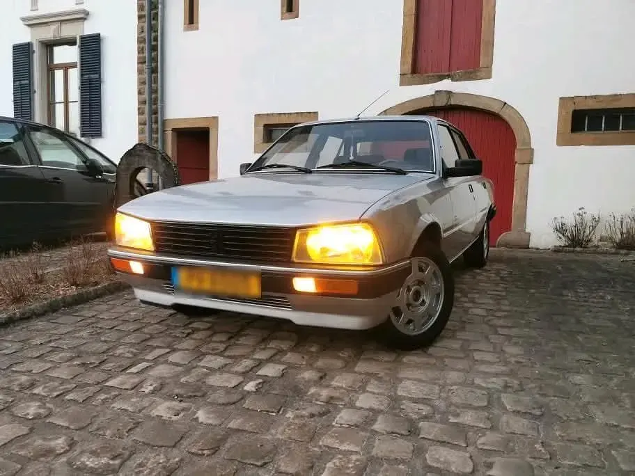 Gebraucht Peugeot 505 170 PS (125 kW) 1986 Grau Limousine