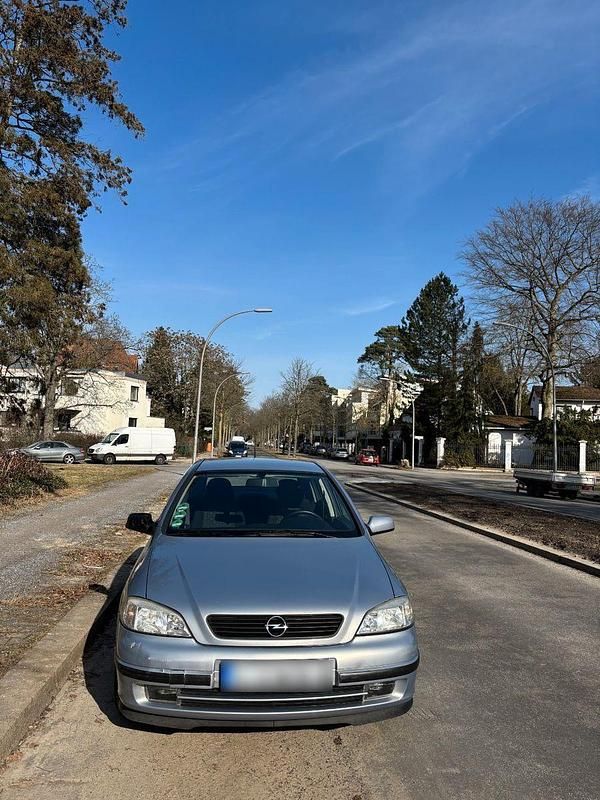 Gebraucht Opel Astra 101 PS (74 kW) 2000 Silber Kombi