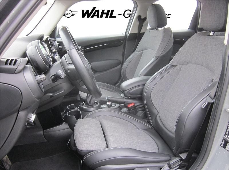 Gebraucht Mini ONE Classic 102 PS (75 kW) 2021 Grau metallic Kleinwagen