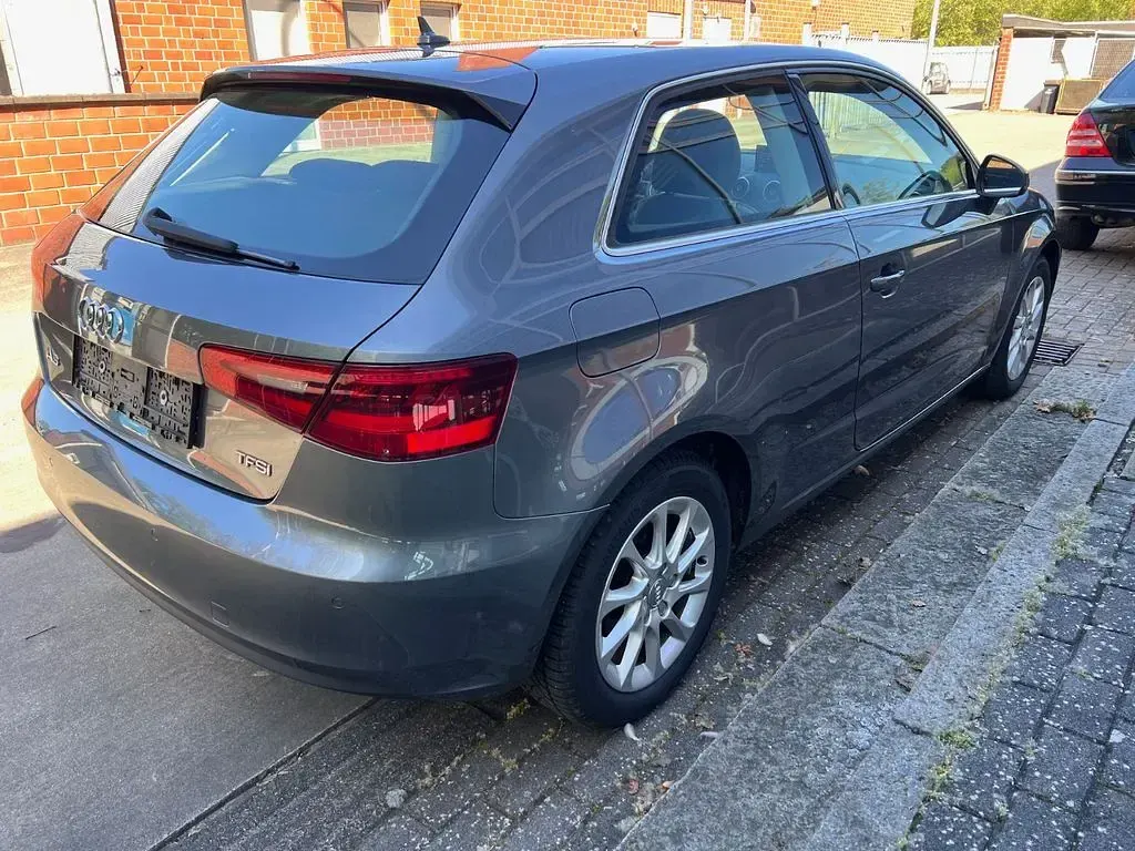 Second-hand Audi A3 Attraction 125 CP (91 kW) 2014 Gri