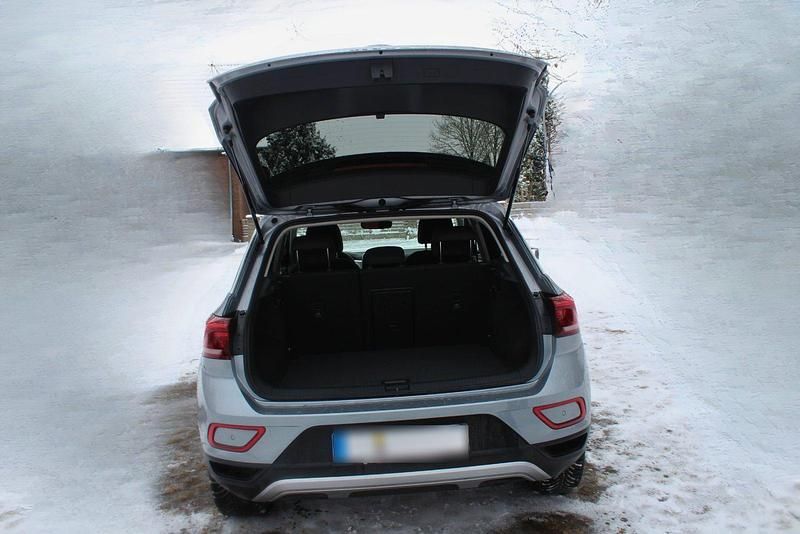 Gebraucht VW T-Roc Move 150 PS (110 kW) 2024 Silber SUV