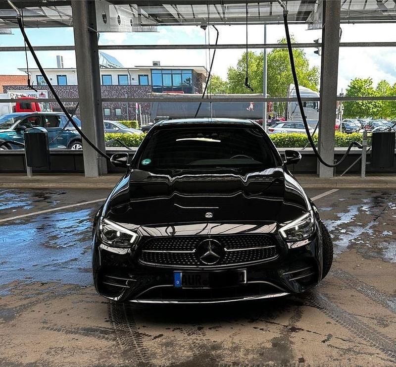 Schwarz Gebraucht 2021 Mercedes E400 AMG Limousine | 42.900 € (Guter Preis) - Bild 1/4