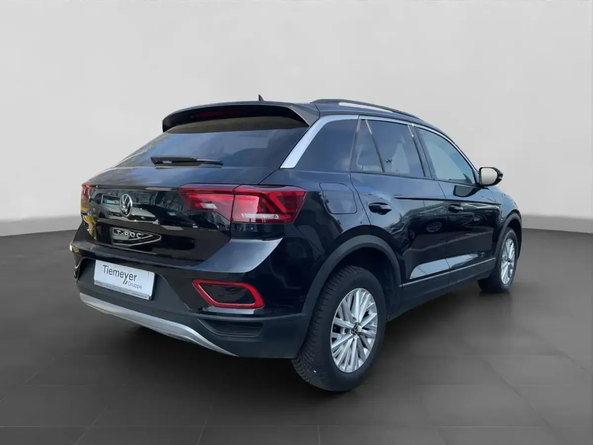 Gebraucht VW T-Roc Life 110 PS (80 kW) 2023 Schwarz SUV
