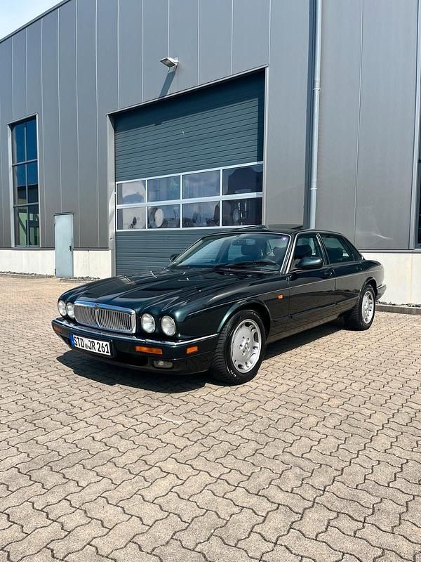 Gebraucht 1996 Jaguar X300 Executive Limousine | 8.880 € - Bild 1/4