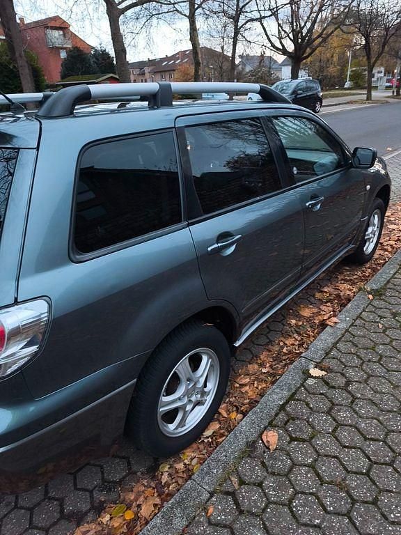 Gebraucht Mitsubishi Outlander 160 PS (117 kW) 2003 Grau SUV