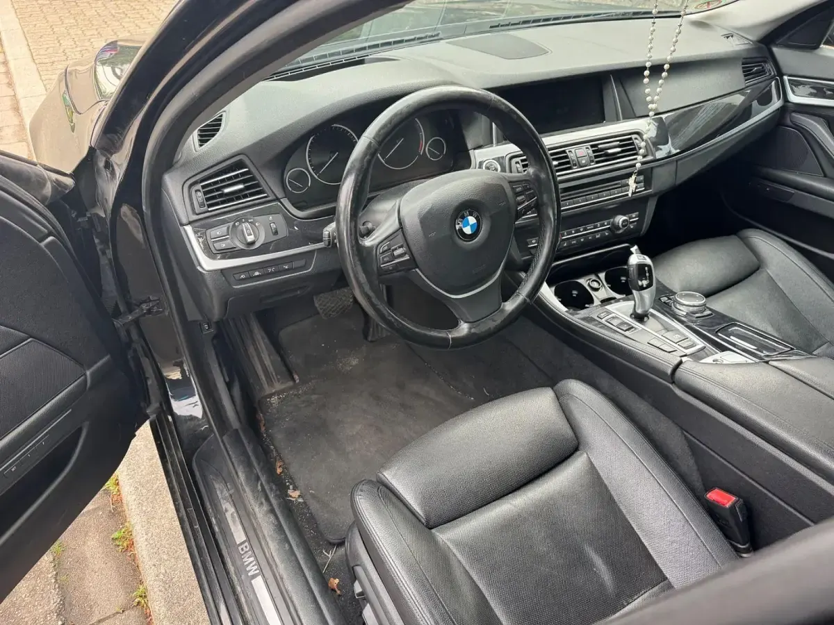 Gebraucht BMW 525 Luxury Line 218 PS (160 kW) 2016 Schwarz Limousine