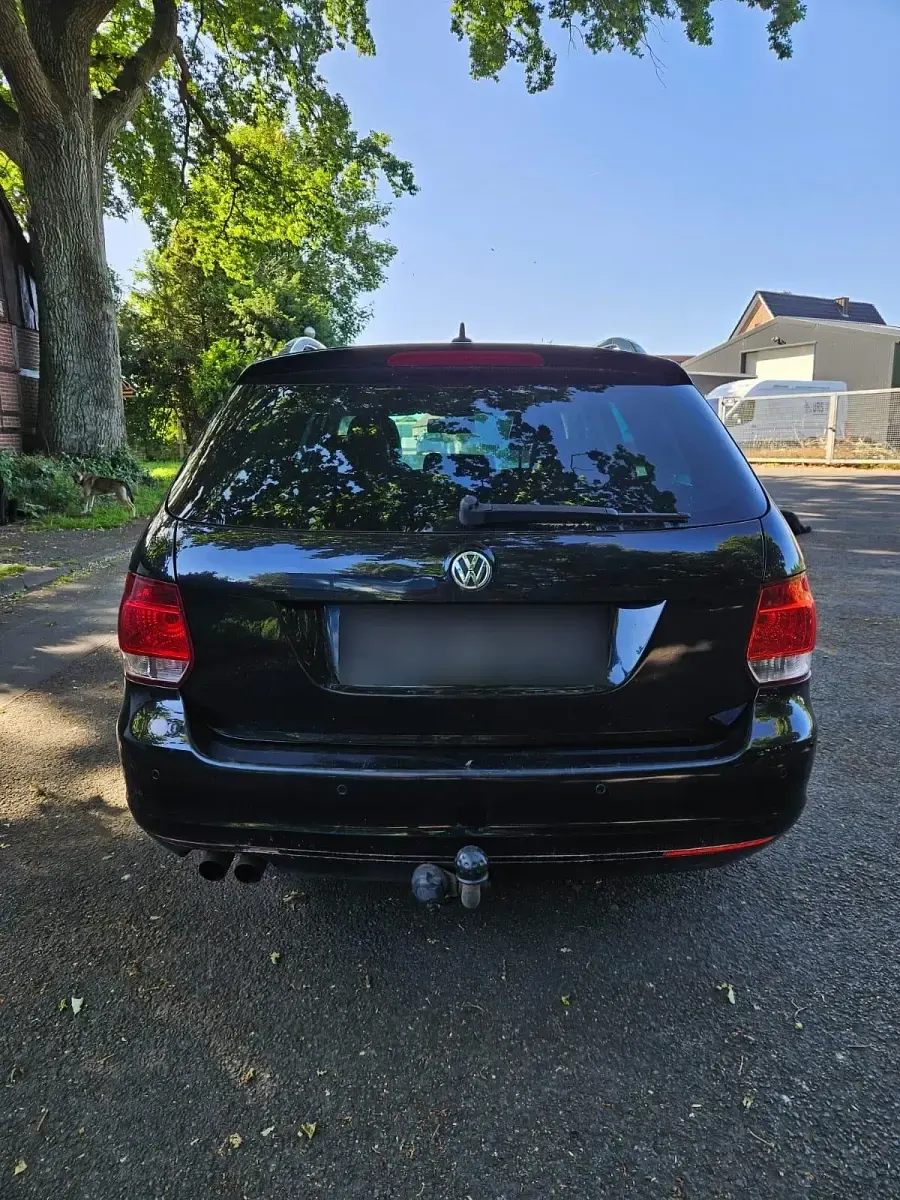 Gebraucht VW Golf VI 140 PS (102 kW) 2010 Schwarz Kleinwagen