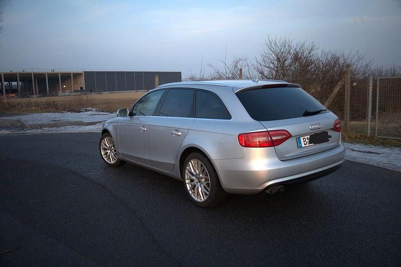 Gebraucht Audi A4 177 PS (130 kW) 2013 Silber Kombi