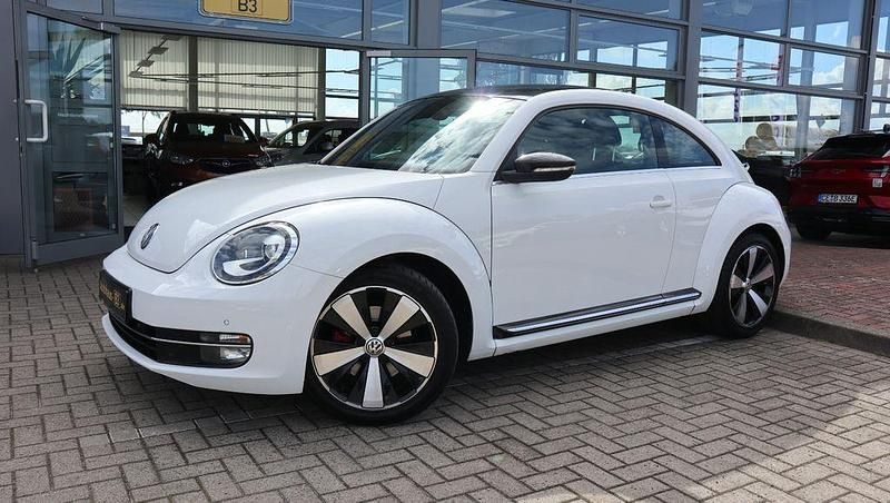 Weiß Gebraucht 2012 VW Beetle Sport Limousine | 16.961 € (Fairer Preis) - Bild 1/4