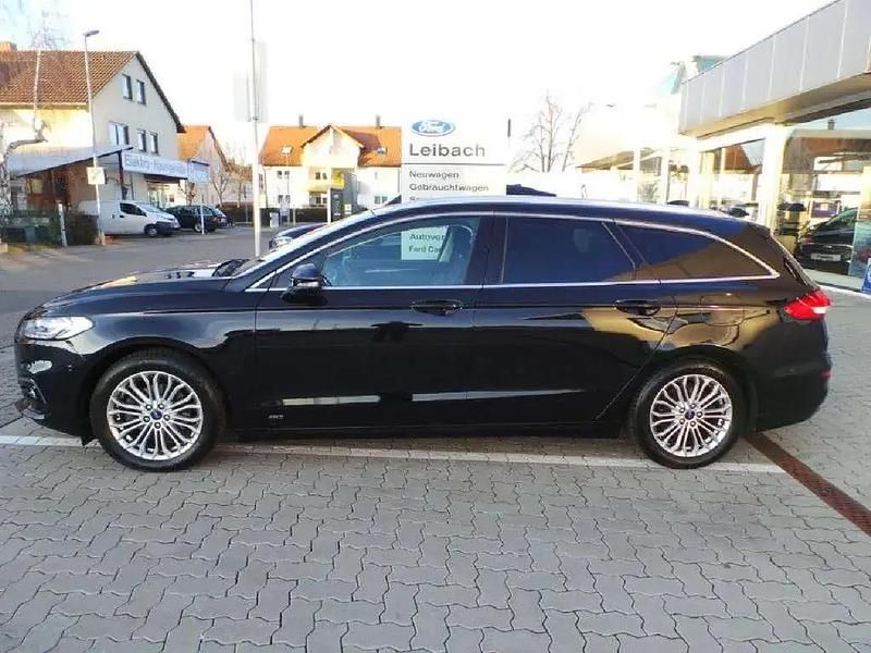 Gebraucht Ford Mondeo Titanium 190 PS (139 kW) 2020 Schwarz metallic Kombi